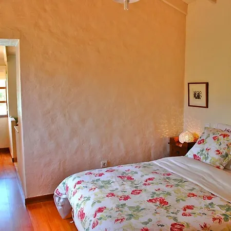Tres Almendros By I N Z U L A E Villa