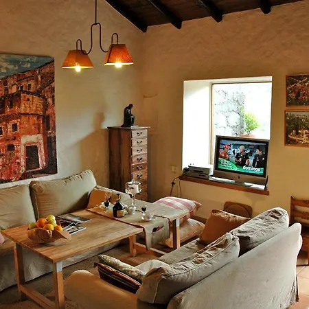 Villa Tres Almendros By I N Z U L A E