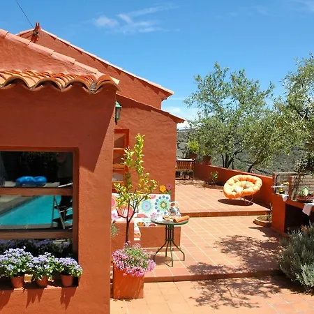 Villa Tres Almendros By I N Z U L A E