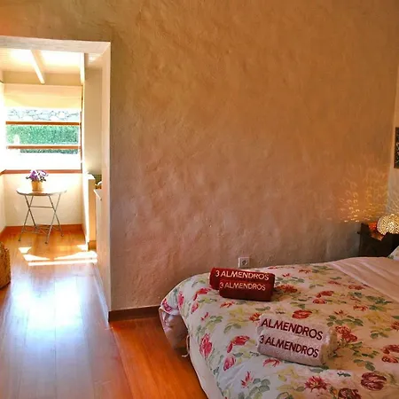 Villa Tres Almendros By I N Z U L A E *